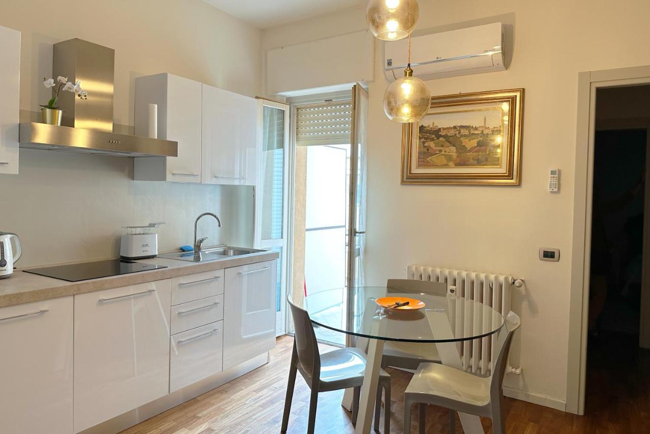 Apartmán La Casa Di Paola E Betti Alba  Exteriér fotografie